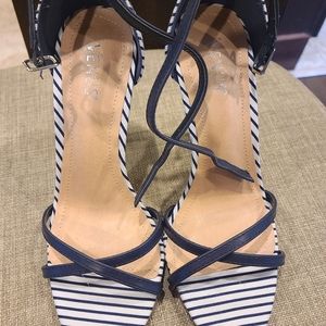 VENUS Heel Blue/White Striped Sandal size 6